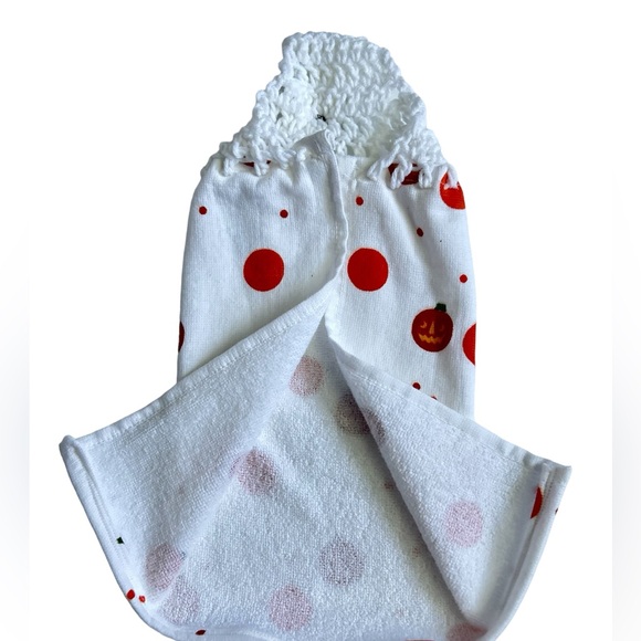 HAND CRAFTED Halloween Crocheted Top Hanging Kitchen or Bathroom Hand Towels - Picture 6 of 9